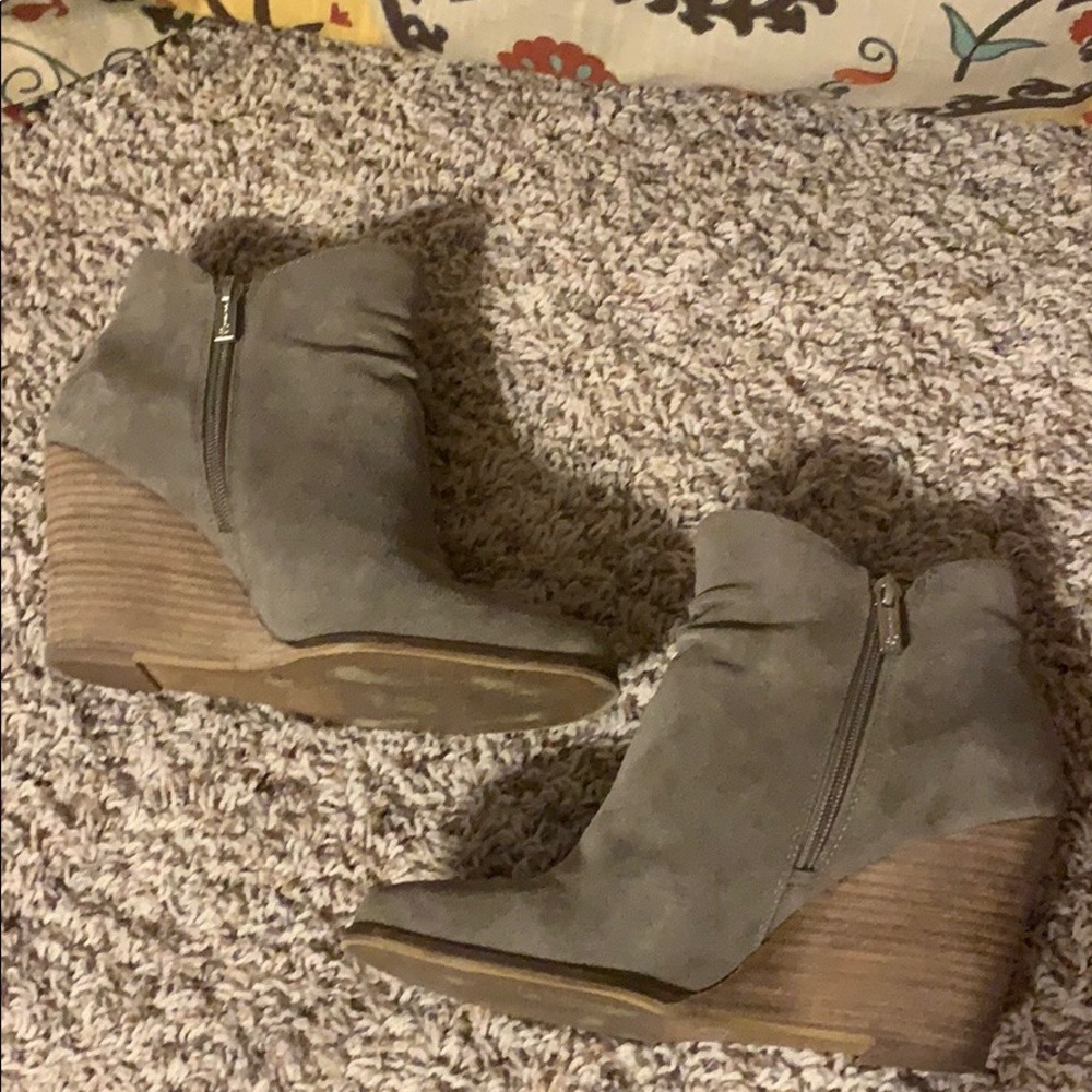 Jessica Simpson booties - Picture 4 of 7